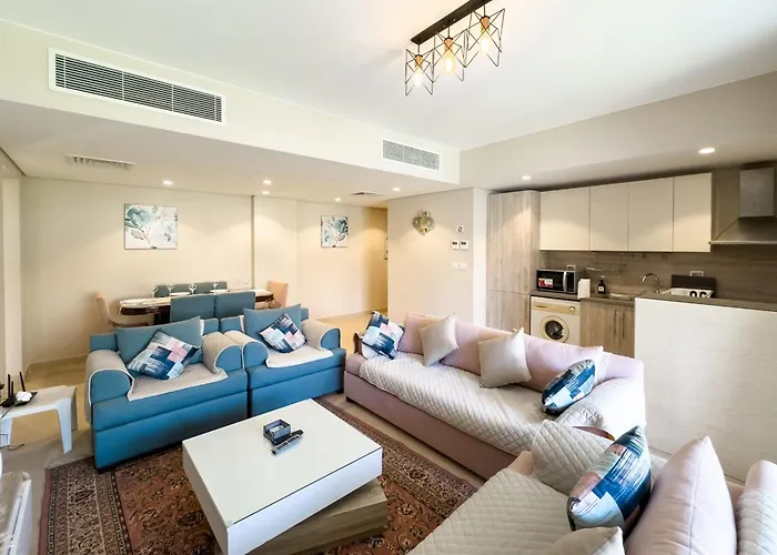 Staggering & Soothing 2 Bdr W Pool View Free Pool & Access Appartement *